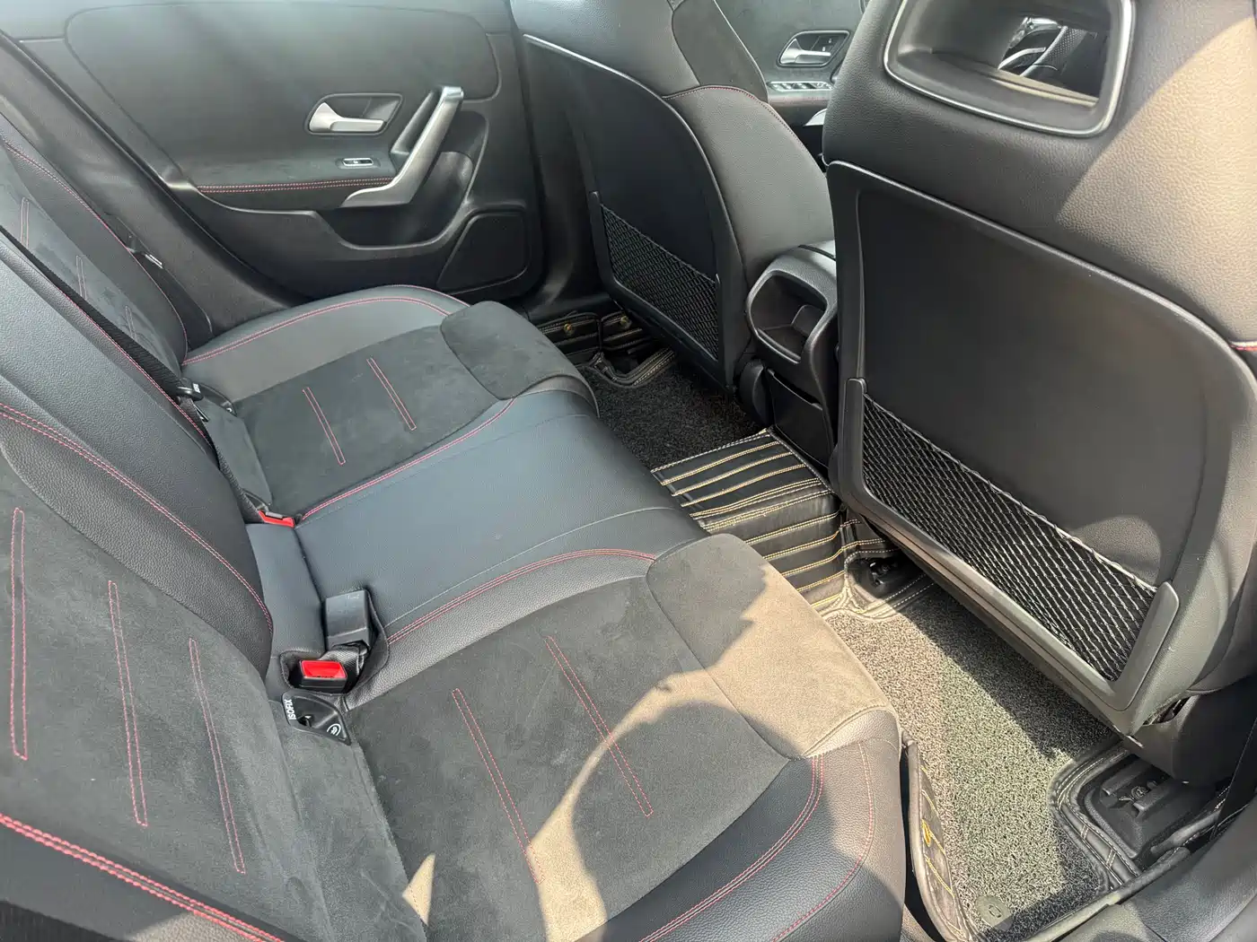 Mercedes-Benz CLA (Import) 2020 CLA 200 фото 11