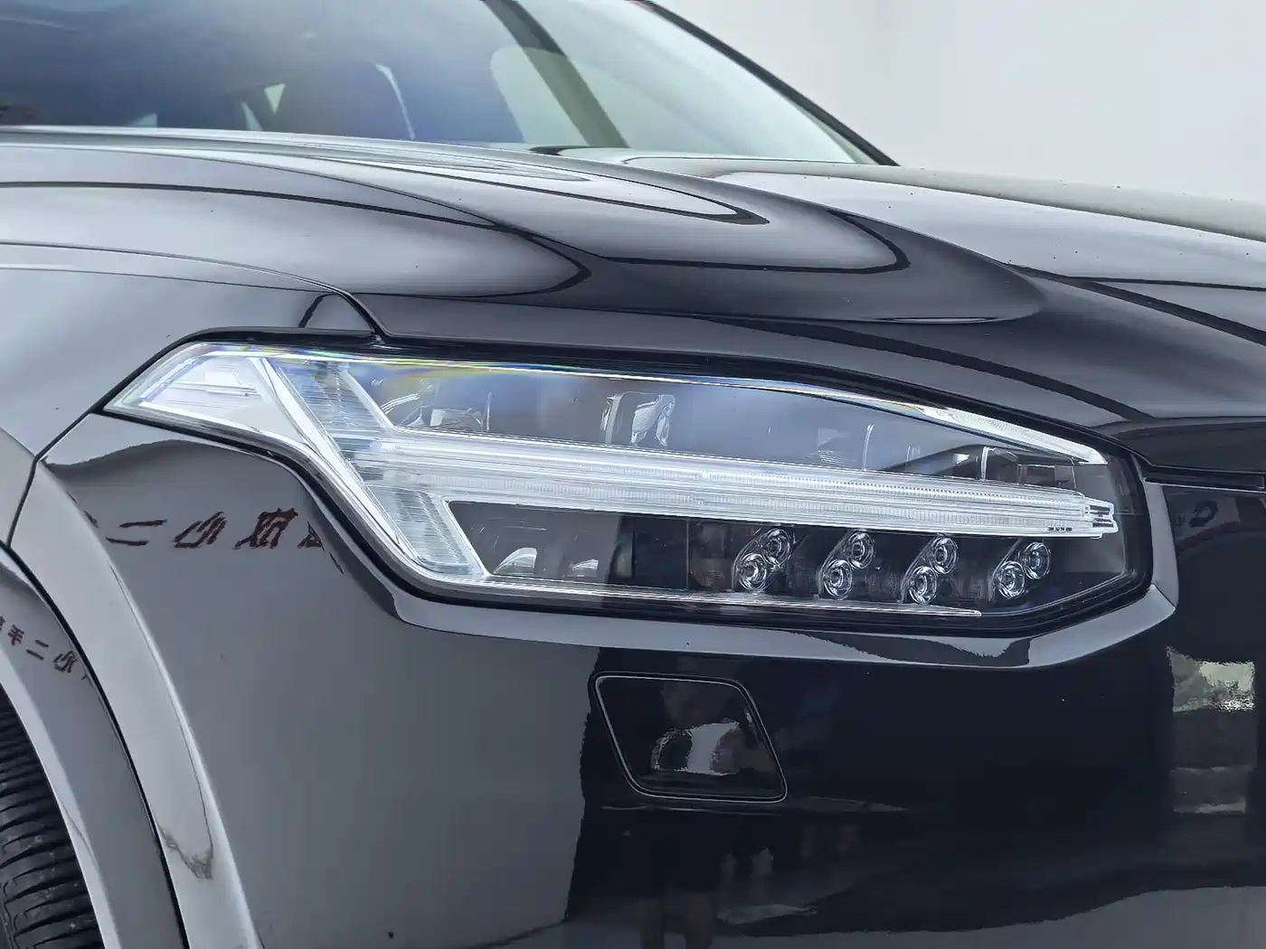 Фото 4 - Volvo XC90