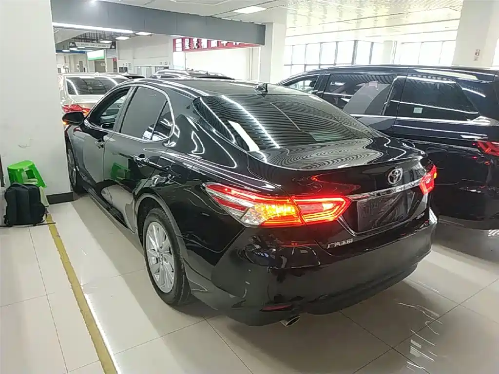 Toyota Camry 2021 2.0G Luxury Edition фото 5