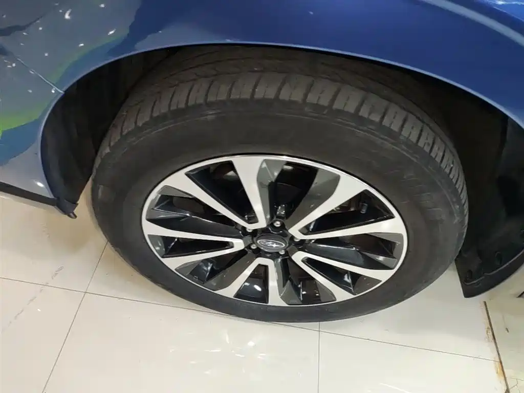 Subaru Forester 2018 2.5i Luxury Navigation Edition фото 23