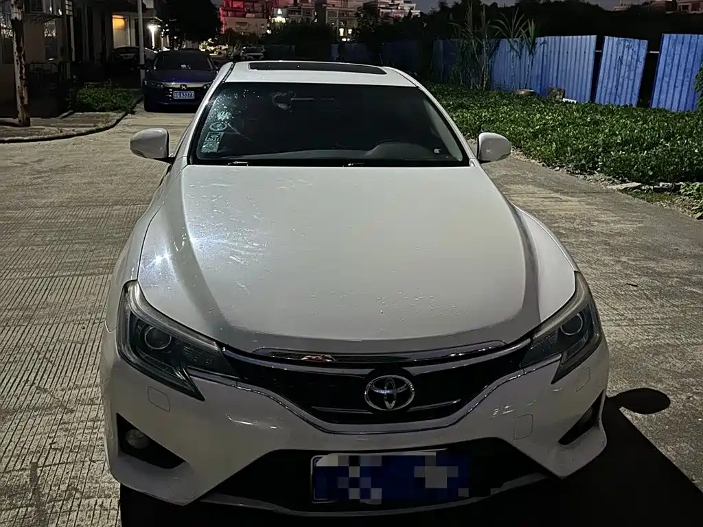 Toyota Reiz 2013 2.5V Premium Edition фото 2