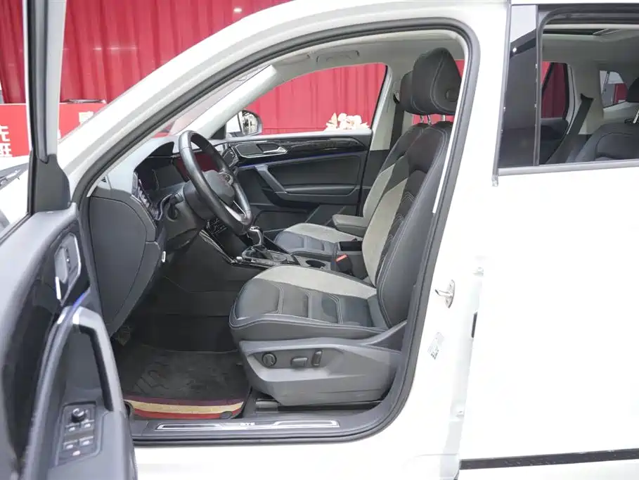 Volkswagen Tayron GTE Plug-in Hybrid 2020 Model 1.4T Luxury фото 17