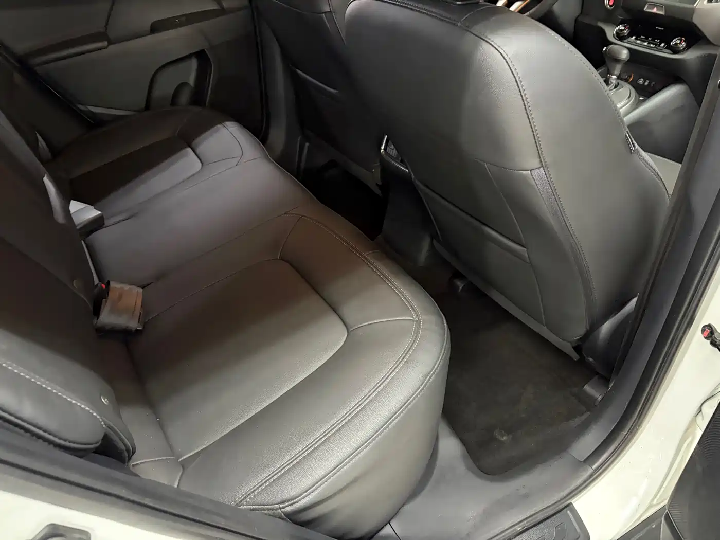 Kia Sportage 2015 2.0L Automatic 2WD DLX фото 10