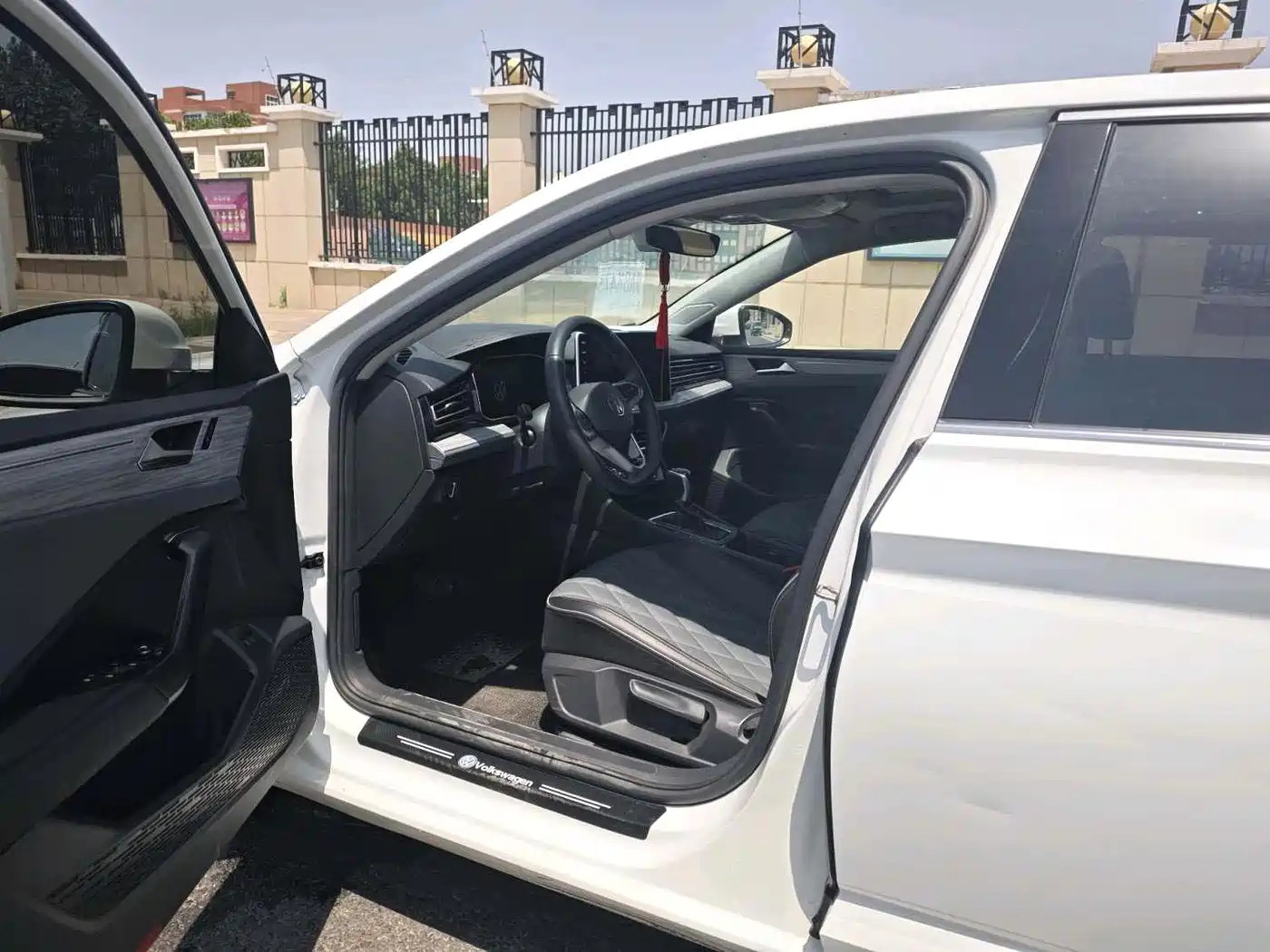 Volkswagen Sagitar 2023 Model Year 280TSI DSG Surpass Edition фото 4
