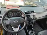 Photo 10 - Hyundai Verna