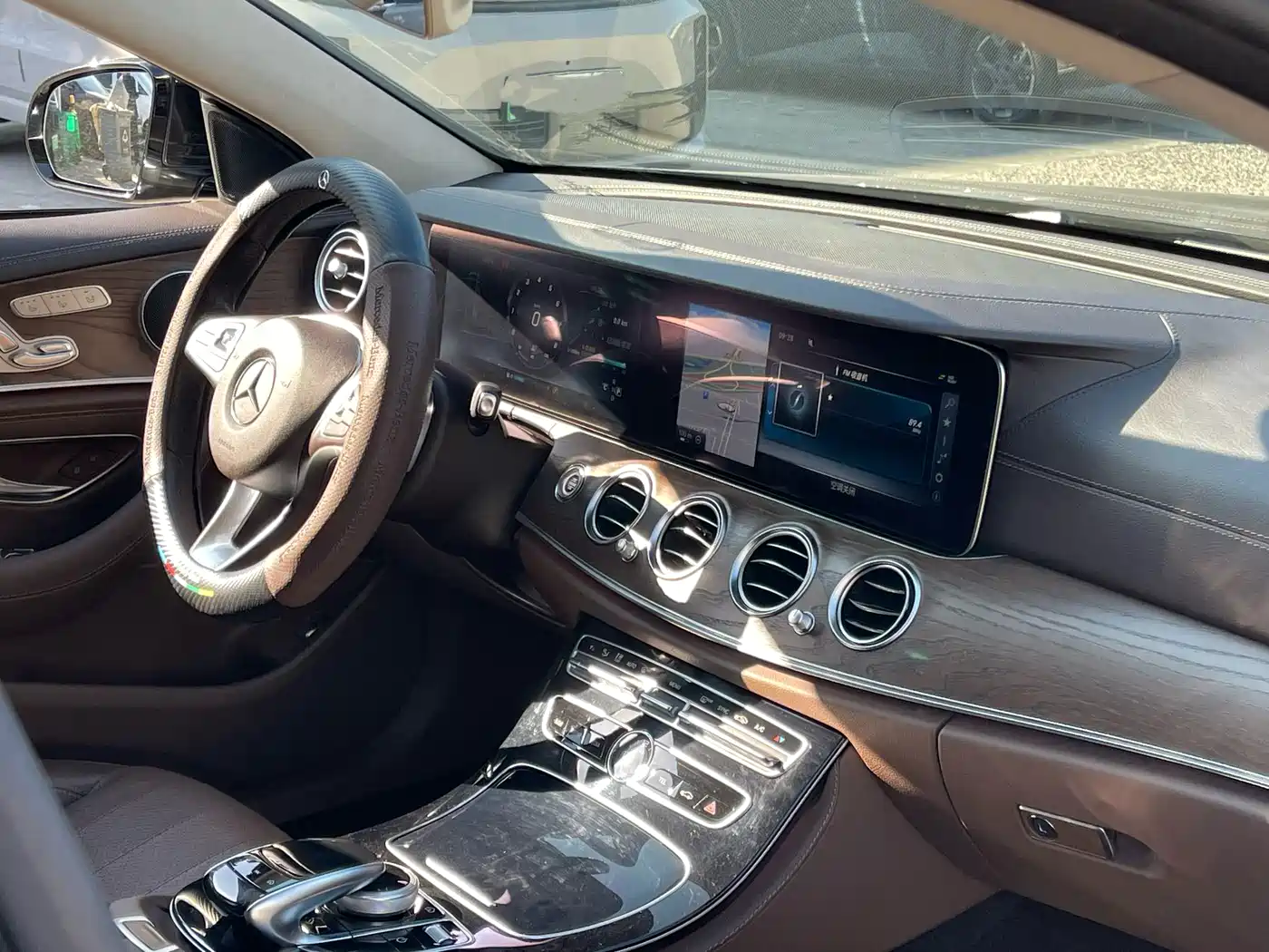 Mercedes-Benz E-Class 2016 E 300 L Fashion Type фото 10