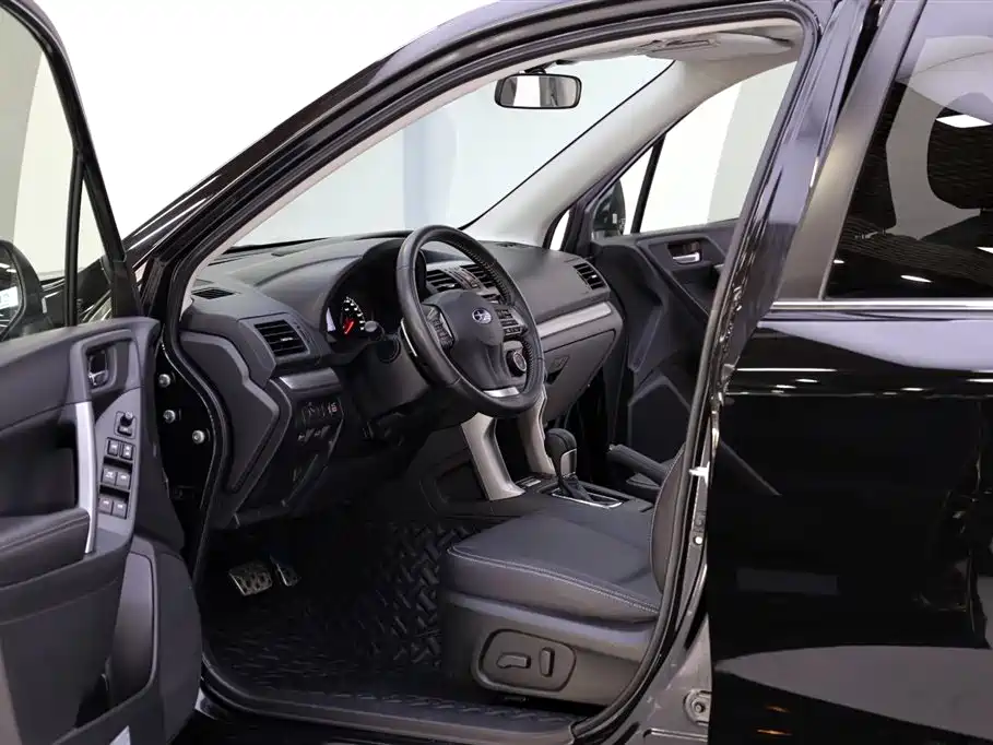 Subaru Forester 2013 2.0T Automatic Premium Navigation Edition фото 5