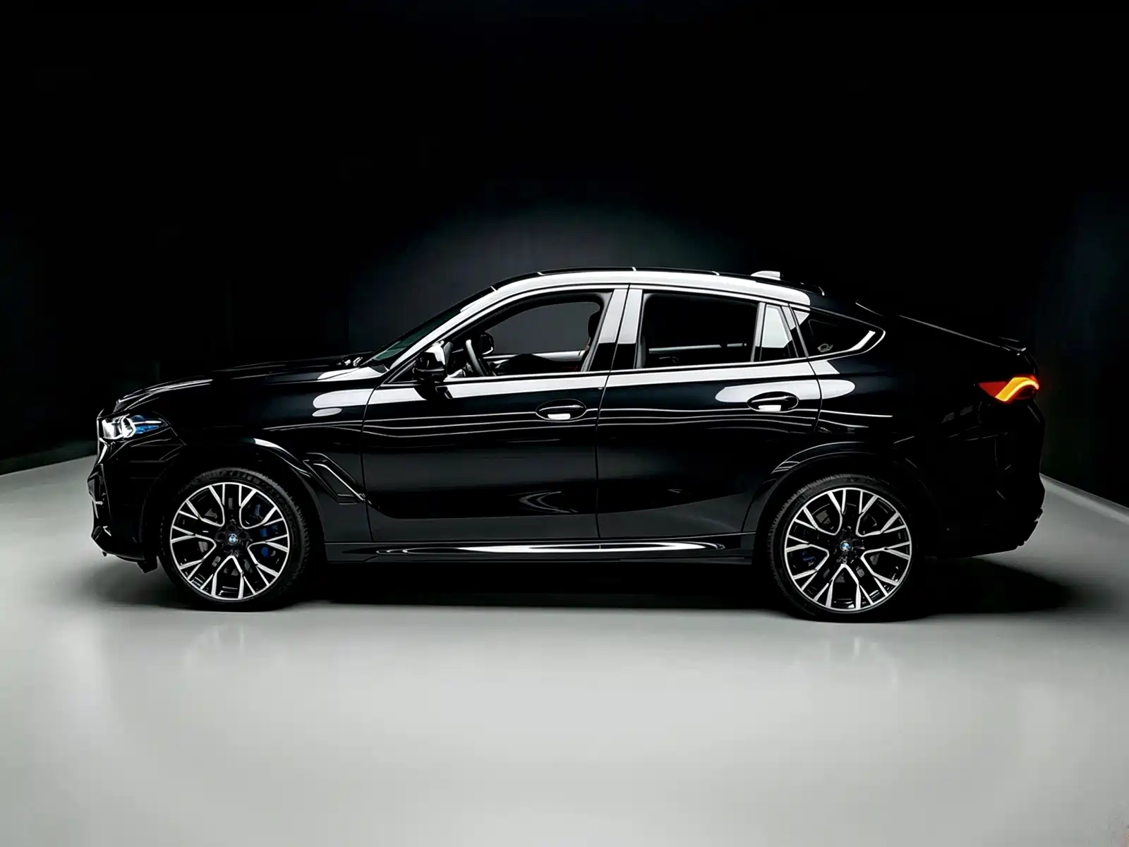 Фото 4 - BMW X6 M
