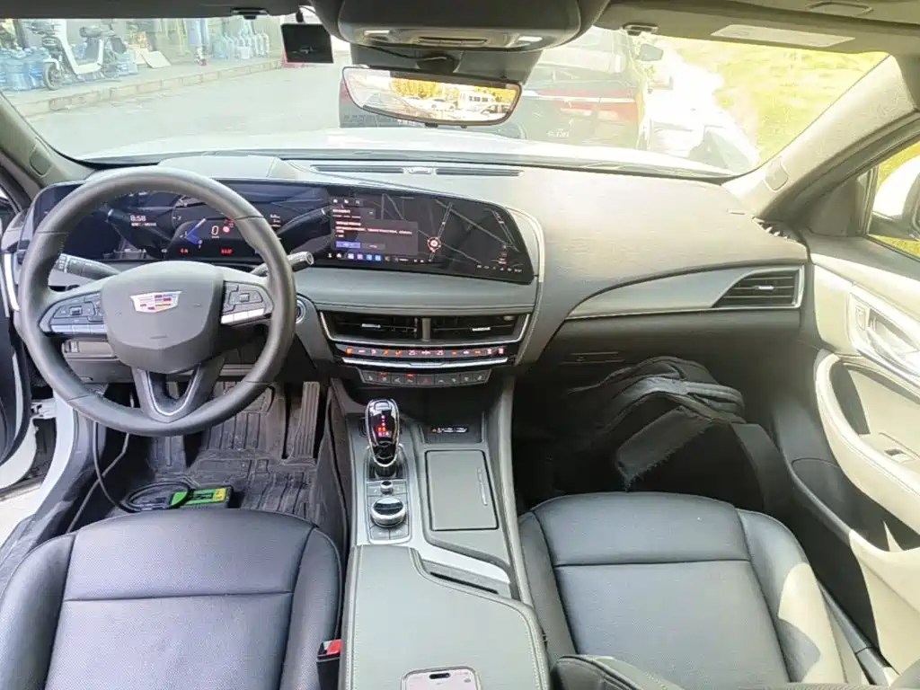 Photo 10 - Cadillac CT5