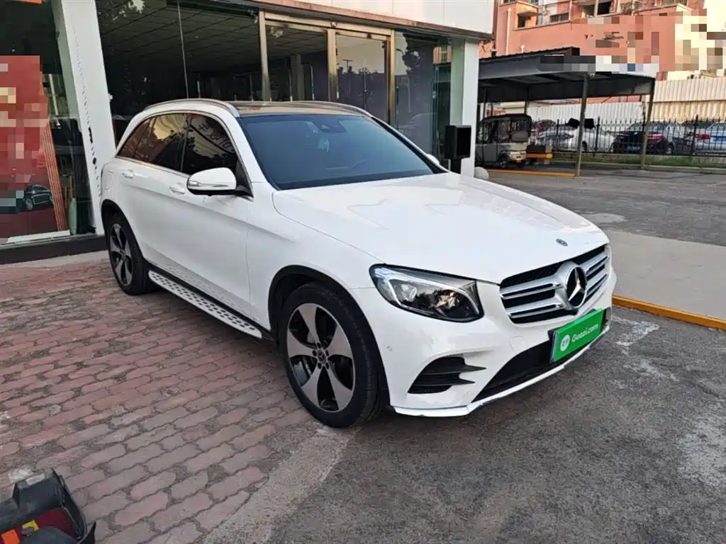 Mercedes-Benz GLC 2018 GLC 300 4MATIC Dynamic фото 4