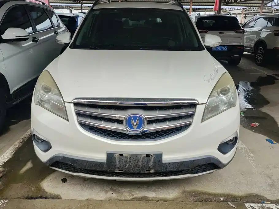 Changan CS35 2014 2014 1.6L Automatic Luxury Type China V