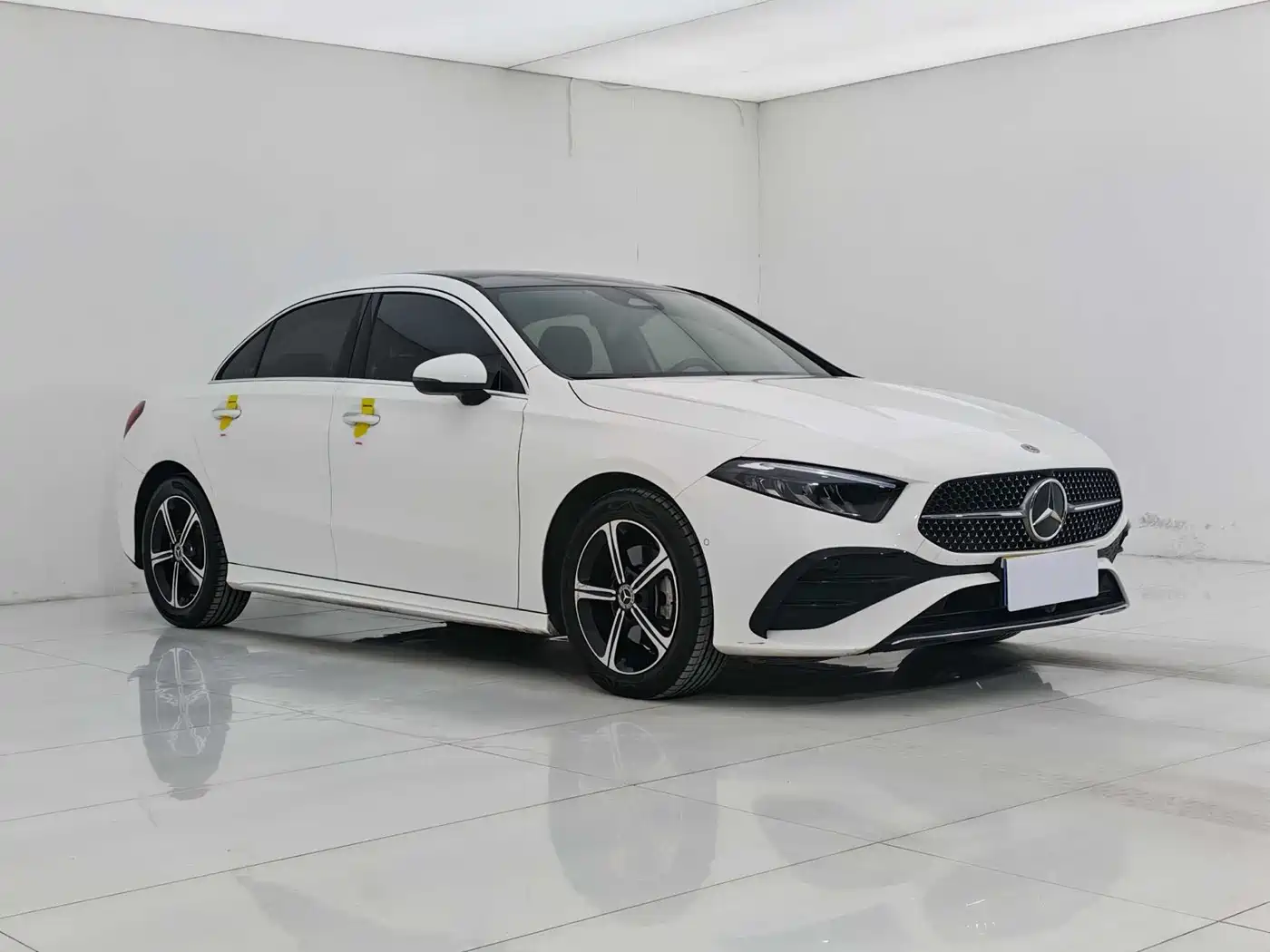 Mercedes-Benz A-Class 2023 A 200 L Fashion фото 3