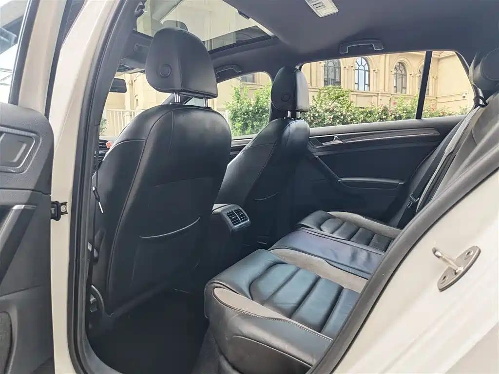 Volkswagen Golf 2018 280TSI Automatic R-Line Model фото 14