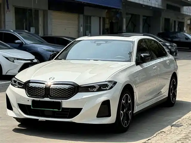  BMW BMW i3 2024 eDrive 40 L Shadow Night Package