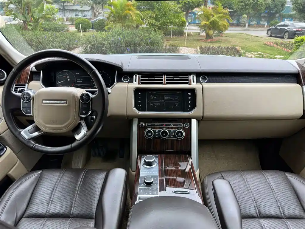 Land Rover Range Rover 2015 3.0 SC V6 Vogue фото 11