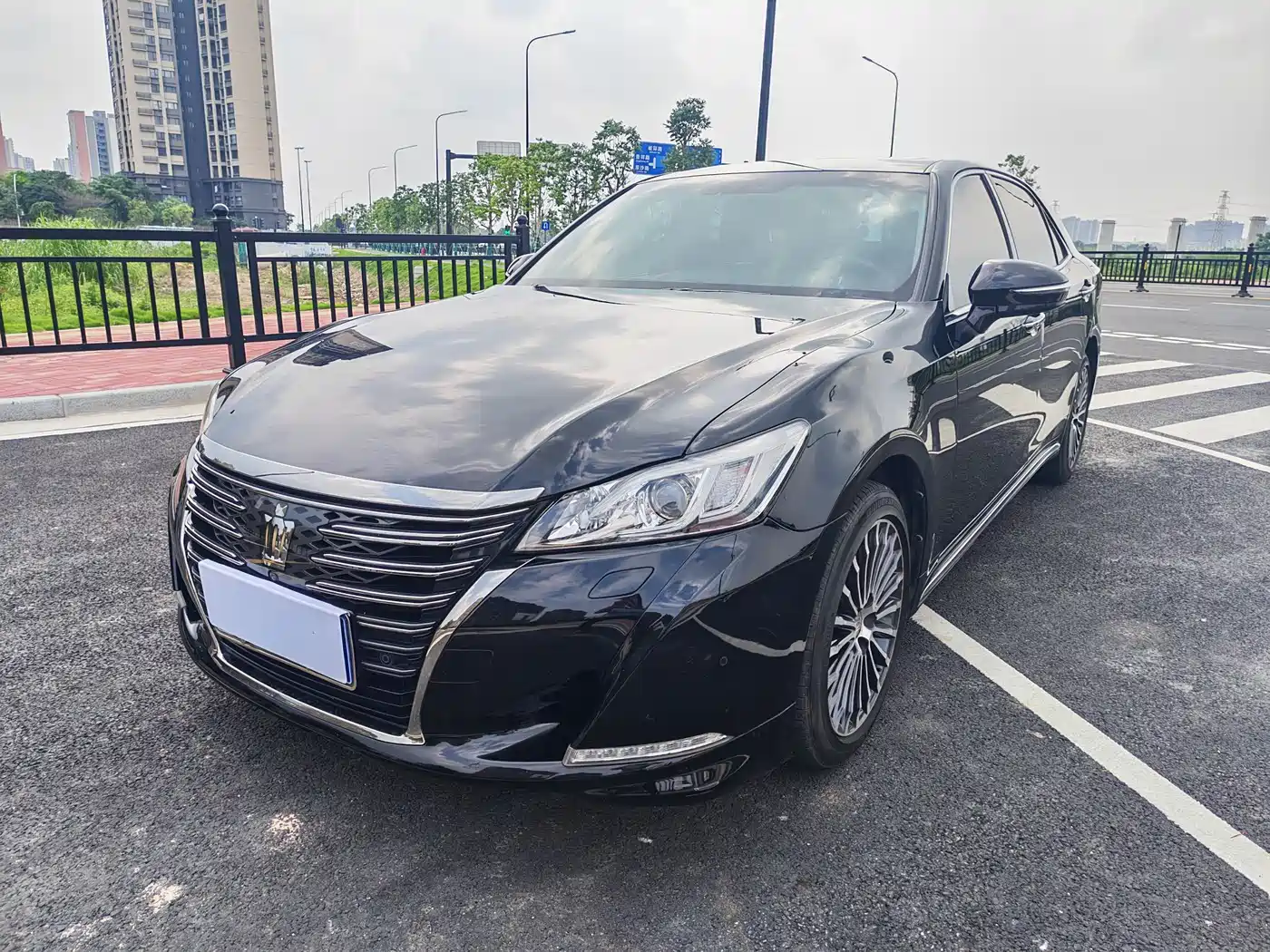 Toyota Crown 2017 2.0T Sport Edition