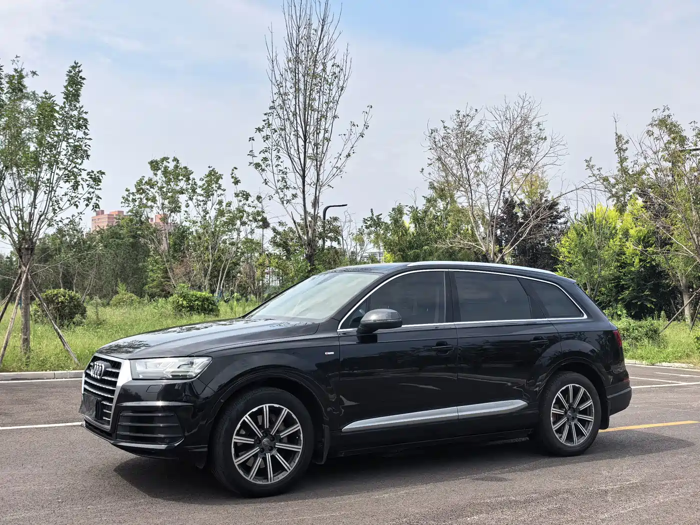 Фото 1 - Audi Q7