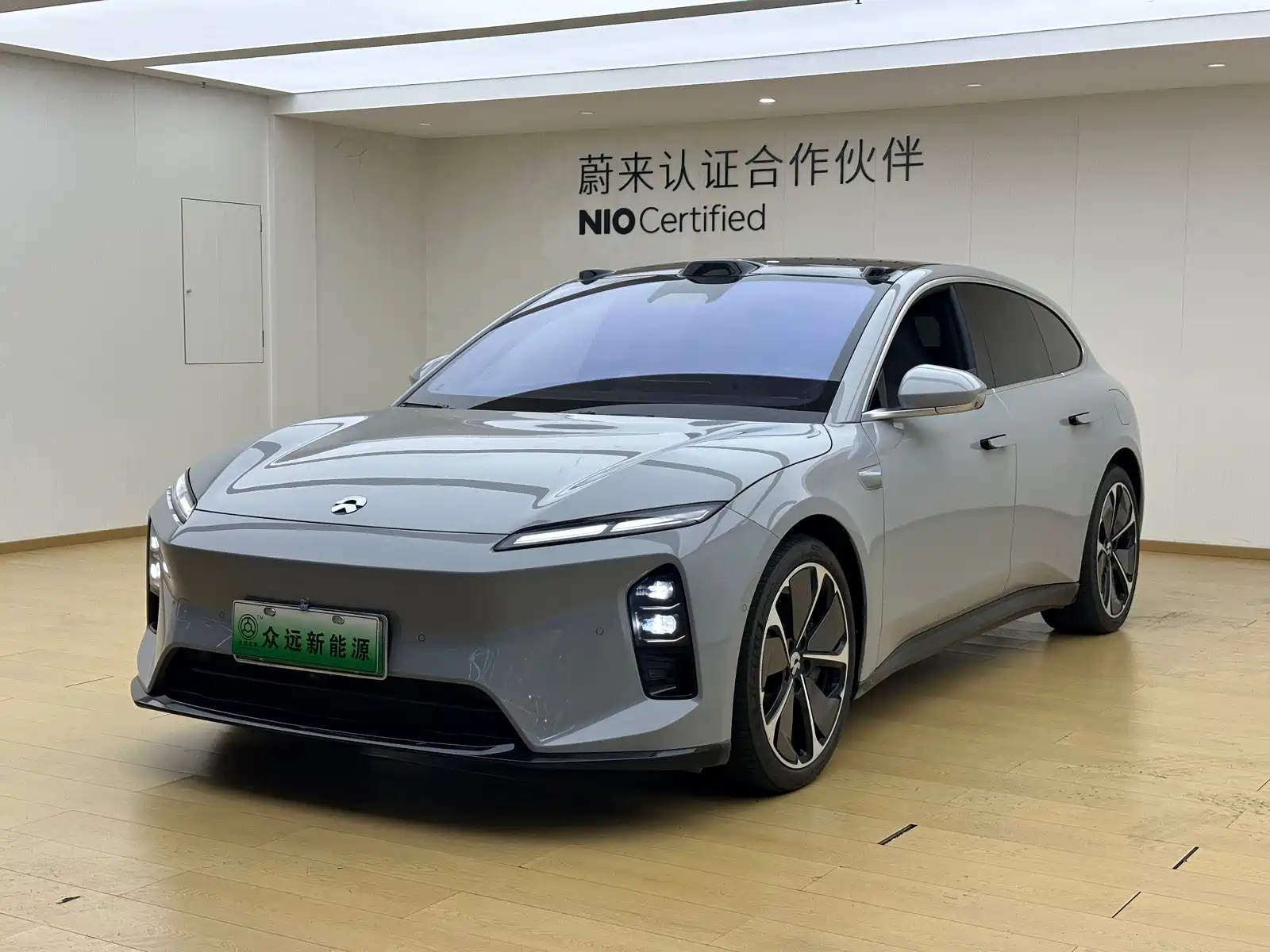 Фото 1 - NIO ET5T