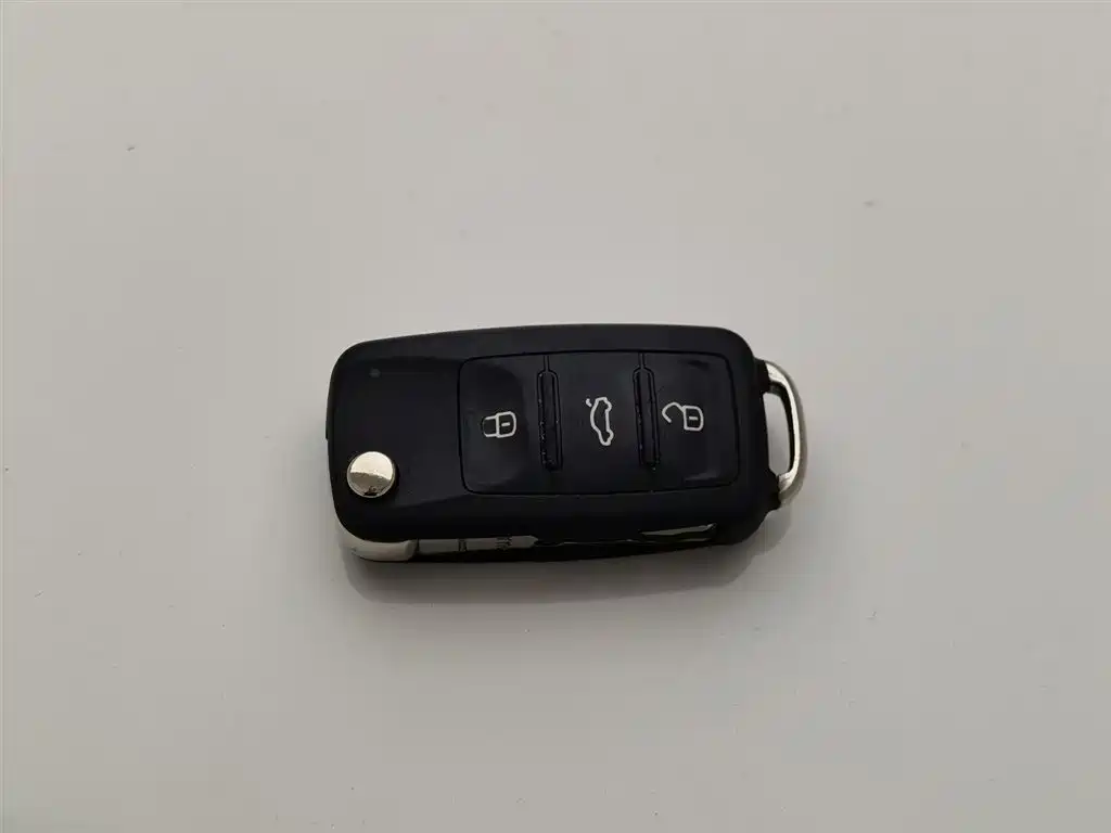 Volkswagen Lavida 2017 1.6L Automatic Comfort Edition фото 19
