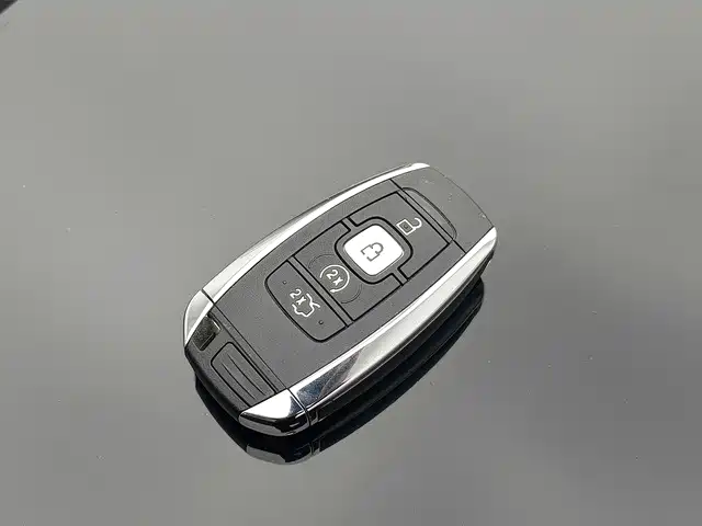 Photo 10 - Lincoln MKC