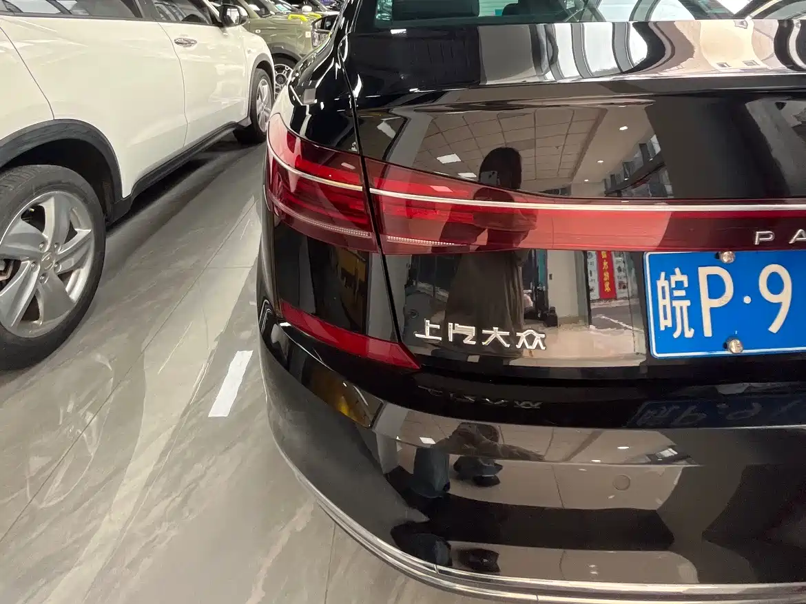 Volkswagen Passat 2022 330TSI Premium Edition фото 5