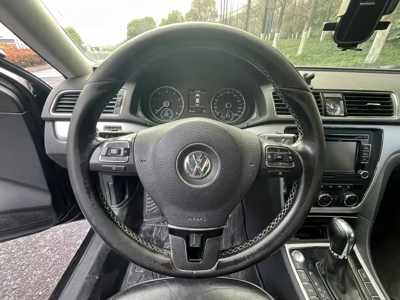 Volkswagen Passat 2015 1.8TSI DSG Prestige Edition фото 14