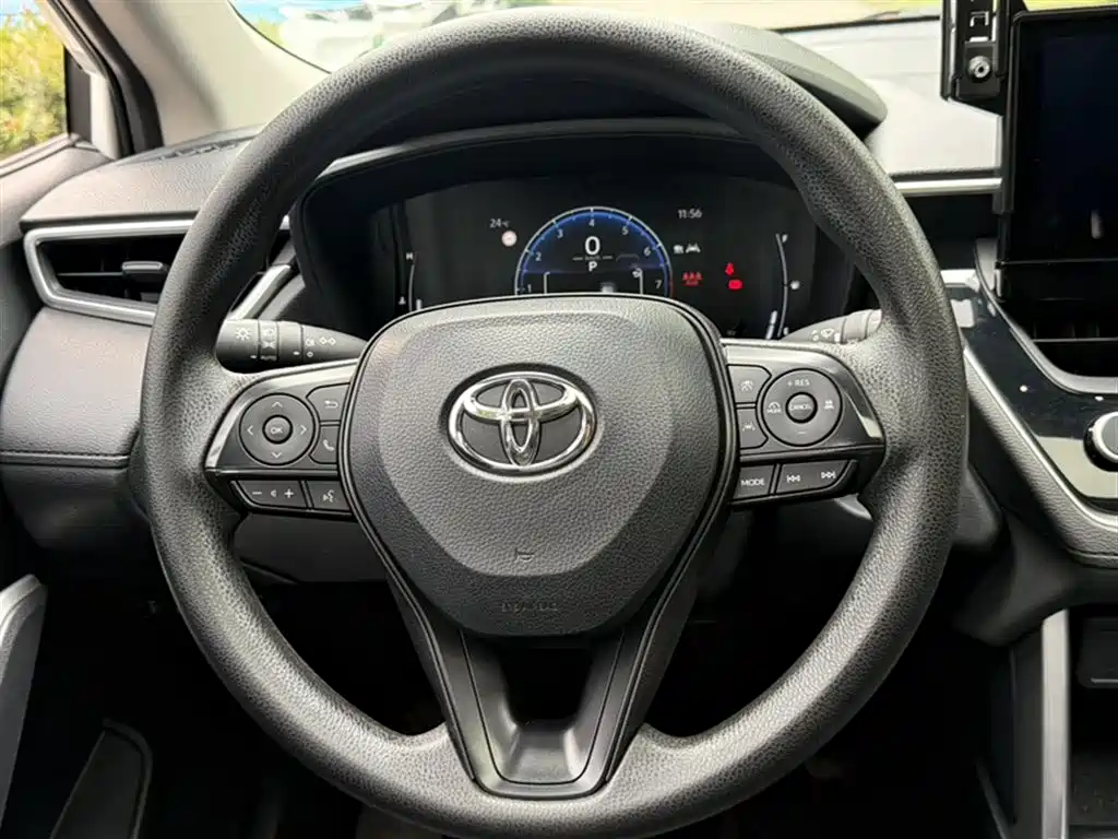 Toyota Corolla Cross 2023 2.0L Elite Edition фото 7