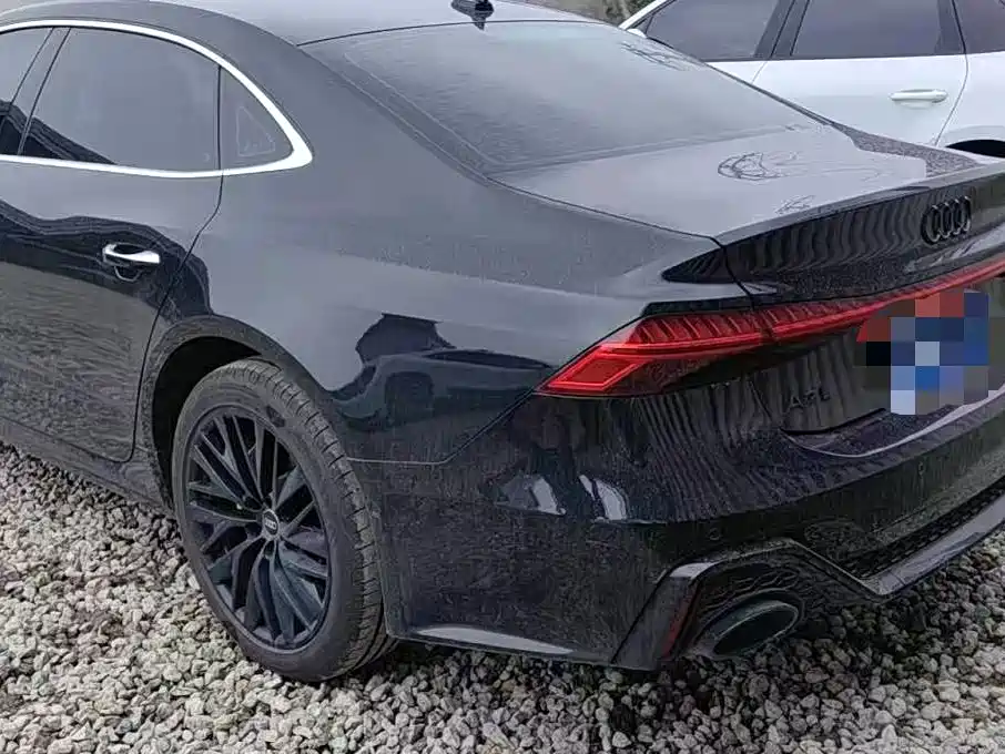 AUDI A7L