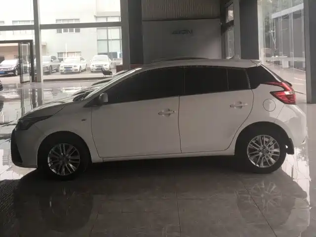 Toyota YARiS L Zhi Xuan 2016 Facelift 1.5E CVT Charming Edition фото 3