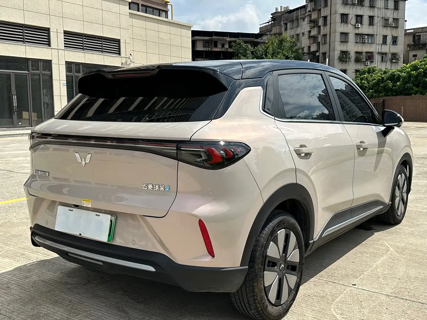 Wuling Motors Wuling Bingo S 2026 2025 Model 325km Premium Edition