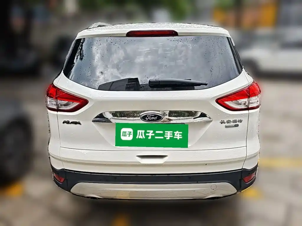 Фото 8 - Ford Kuga