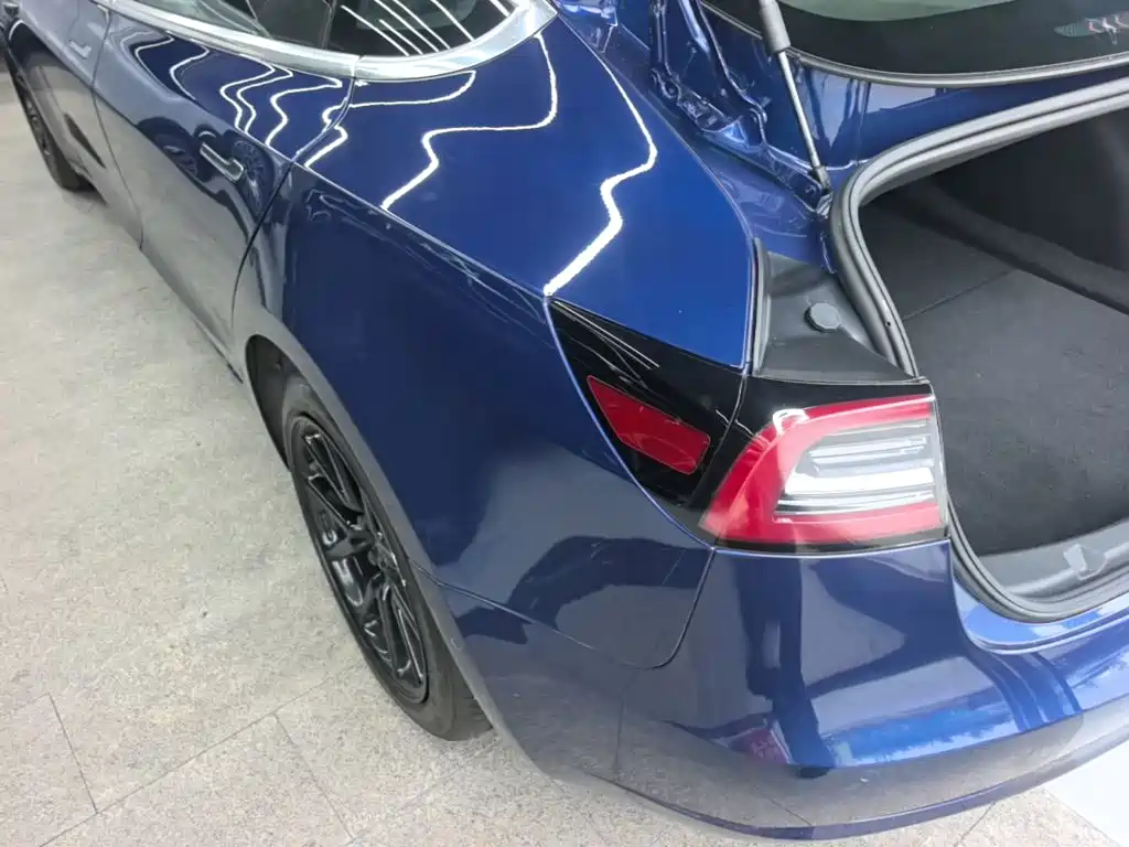 Фото 5 - Tesla Model 3