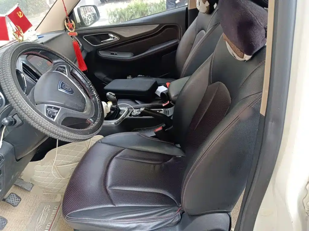 Baojun 560 2016 2015 1.8L Manual Luxury