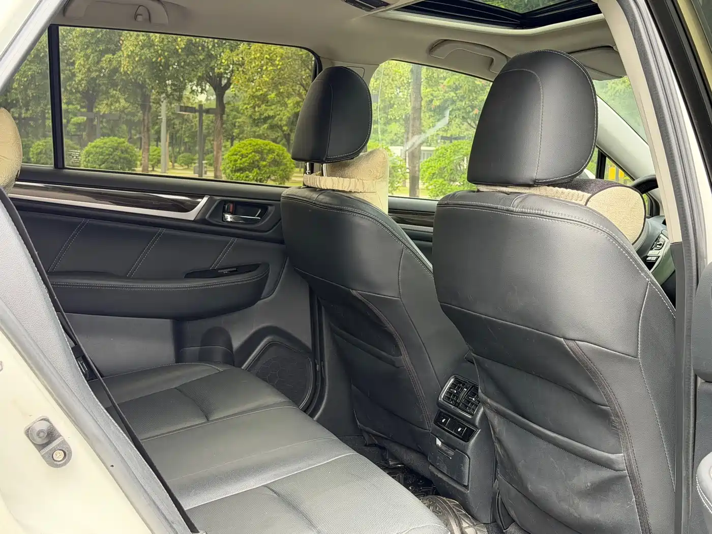 Subaru Outback 2016 2.5i Luxury Navigation Edition фото 8