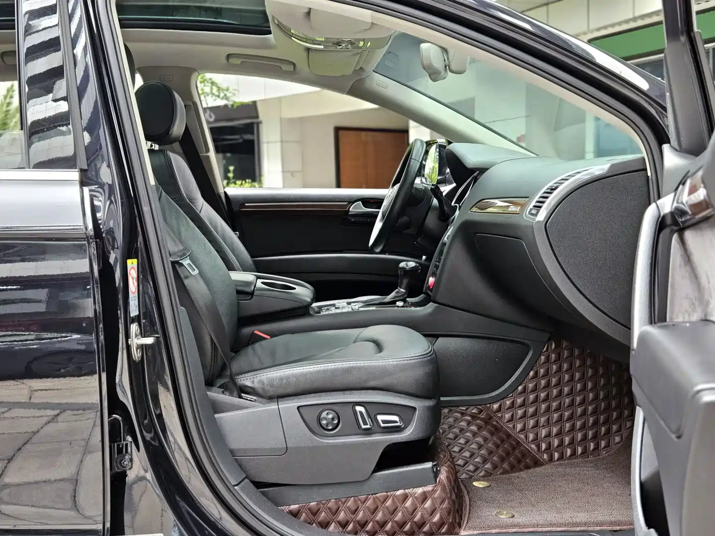 Audi Q7 2012 3.0 TFSI Technology (200kW) фото 8