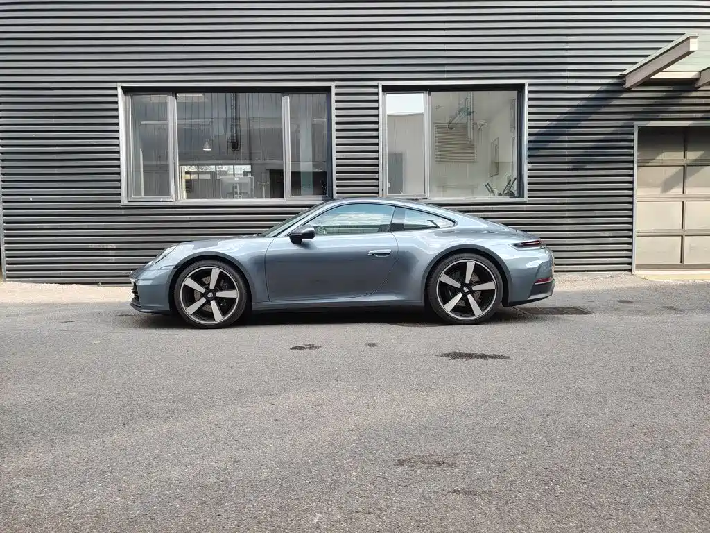 Фото 13 - Porsche 911