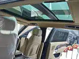 Photo 14 - Land Rover Range Rover