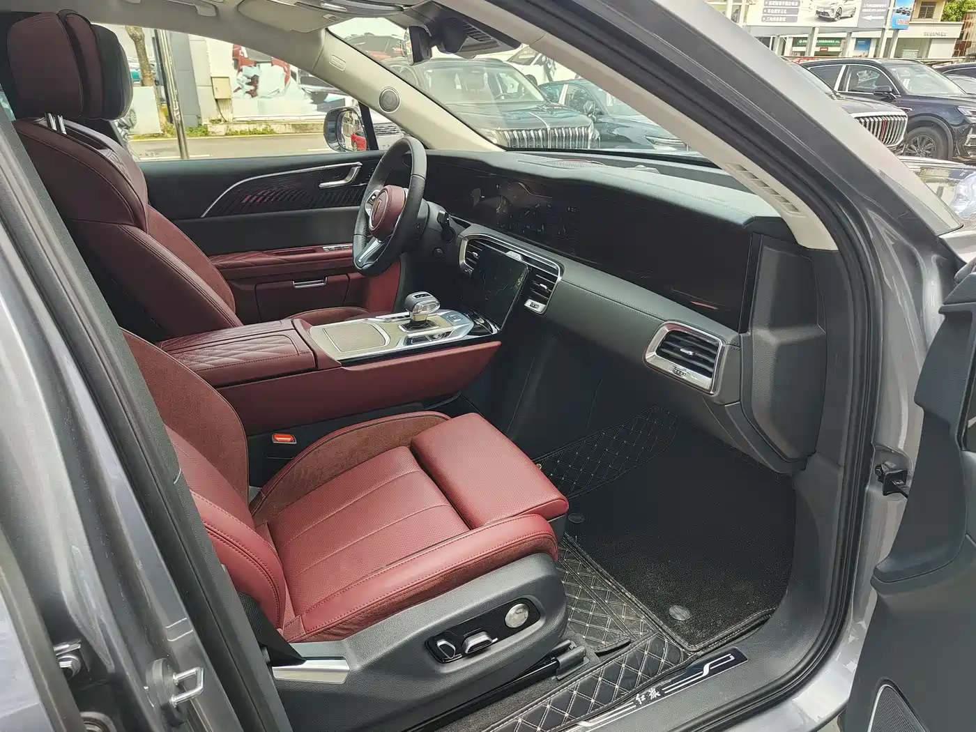 Hongqi E-HS9 2022 690km Qi Xiang Edition (6-seater) фото 26