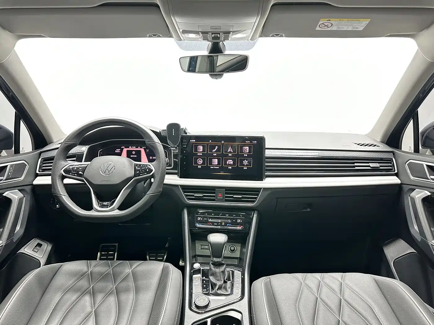 Volkswagen Tiguan L 2022 380TSI Automatic 4WD R-Line Cross Edition 7-Seater фото 11