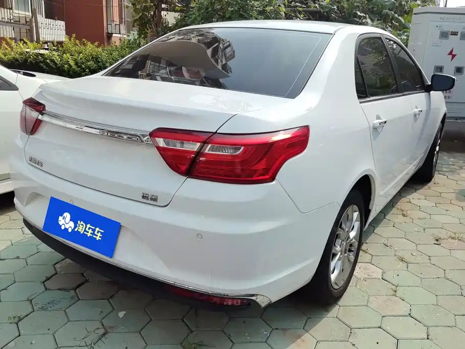 Фото 3 - Geely Vision