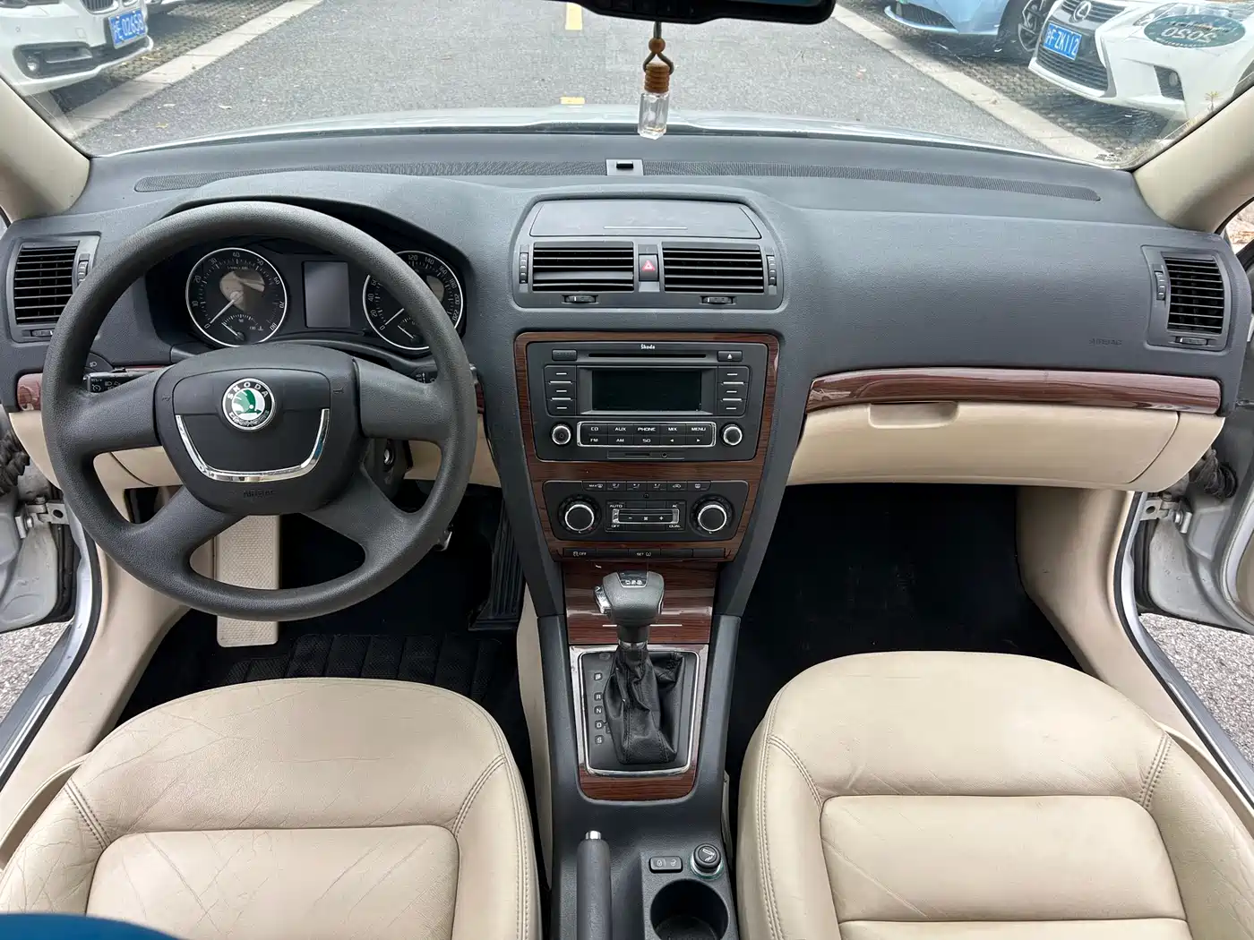 Škoda Octavia 2013 1.4TSI DSG Prestige Edition фото 7
