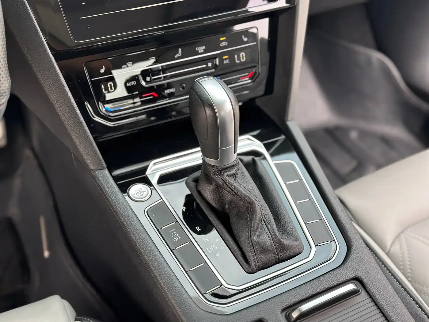 Volkswagen Magotan 2023 2 Million Units Anniversary Edition 330TSI DSG Leading Type фото 14