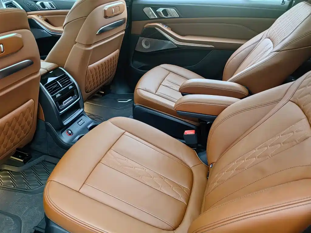 Фото 9 - BMW X7 M60i