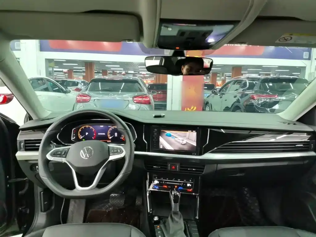Volkswagen Passat 2025 Outstanding 380TSI Starlight Dragon Soaring Edition фото 10