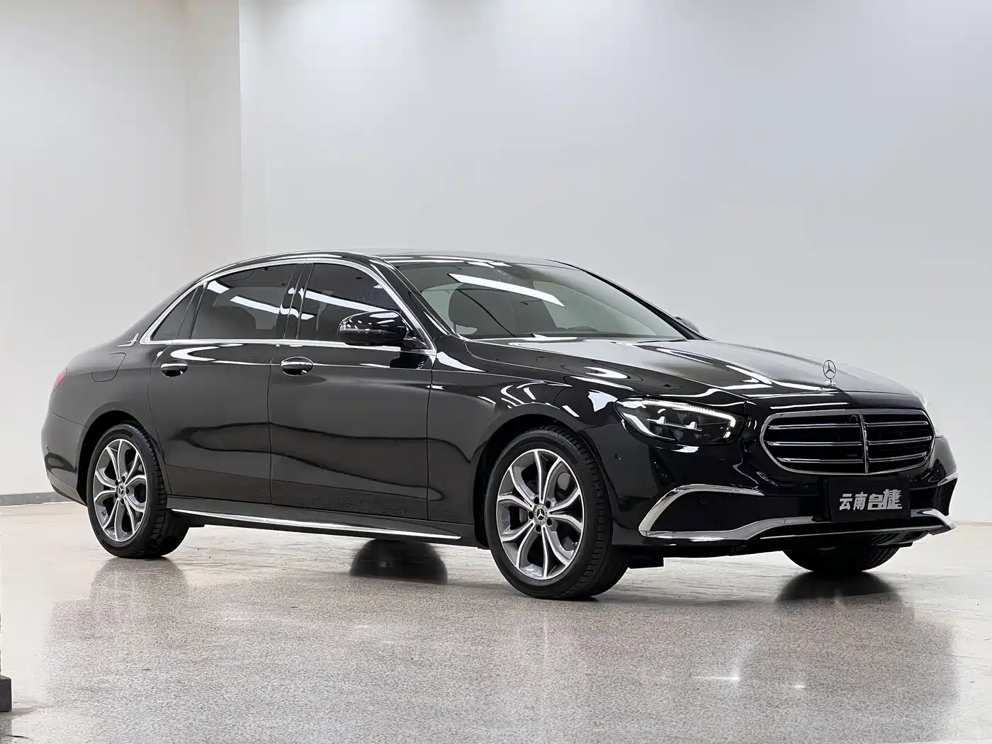 Mercedes-Benz E-Class 2021 E 300 L Sport Fashion фото 3