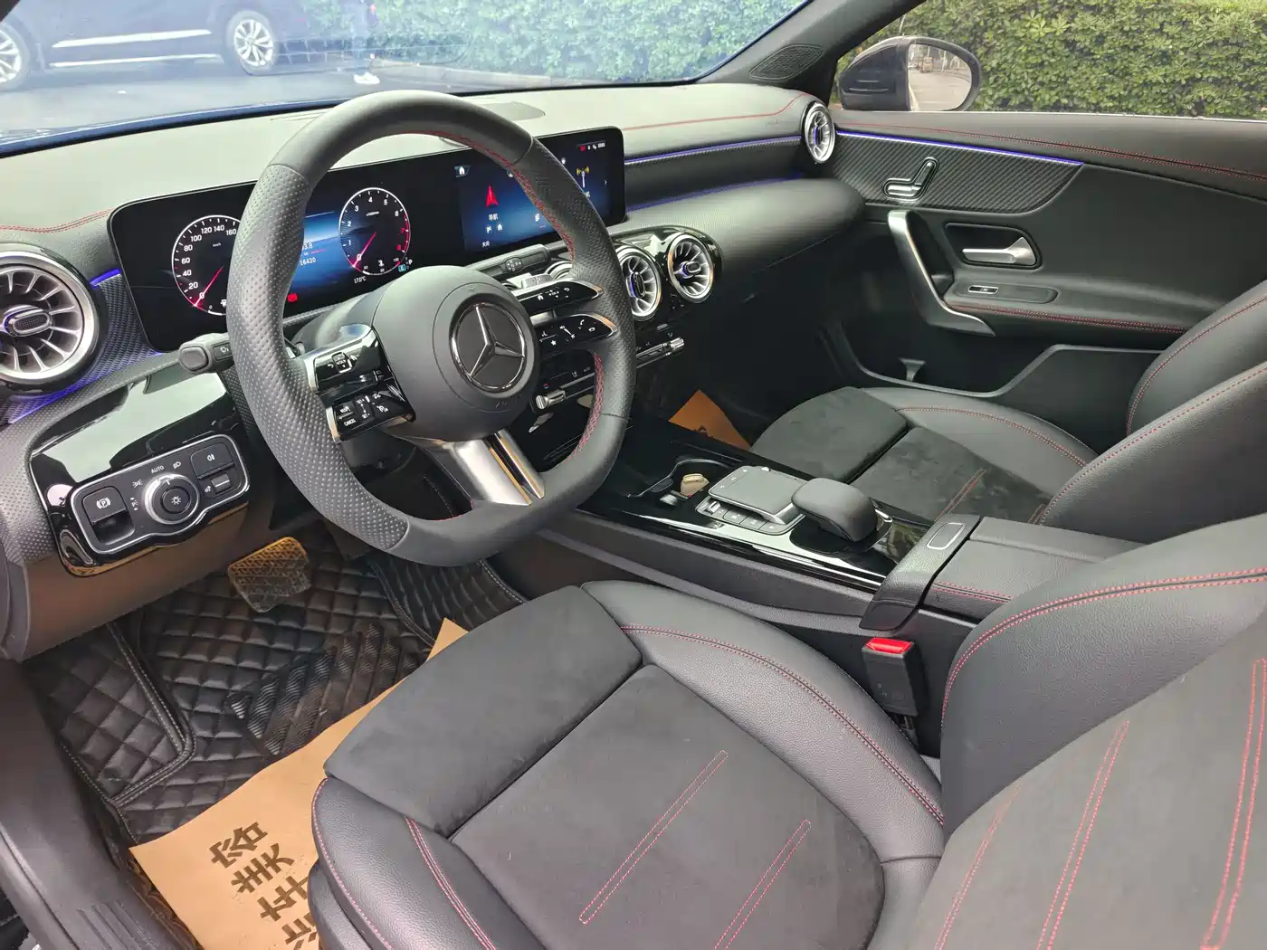 Mercedes-Benz A-Class 2024 A 200 L Fashion Edition фото 8