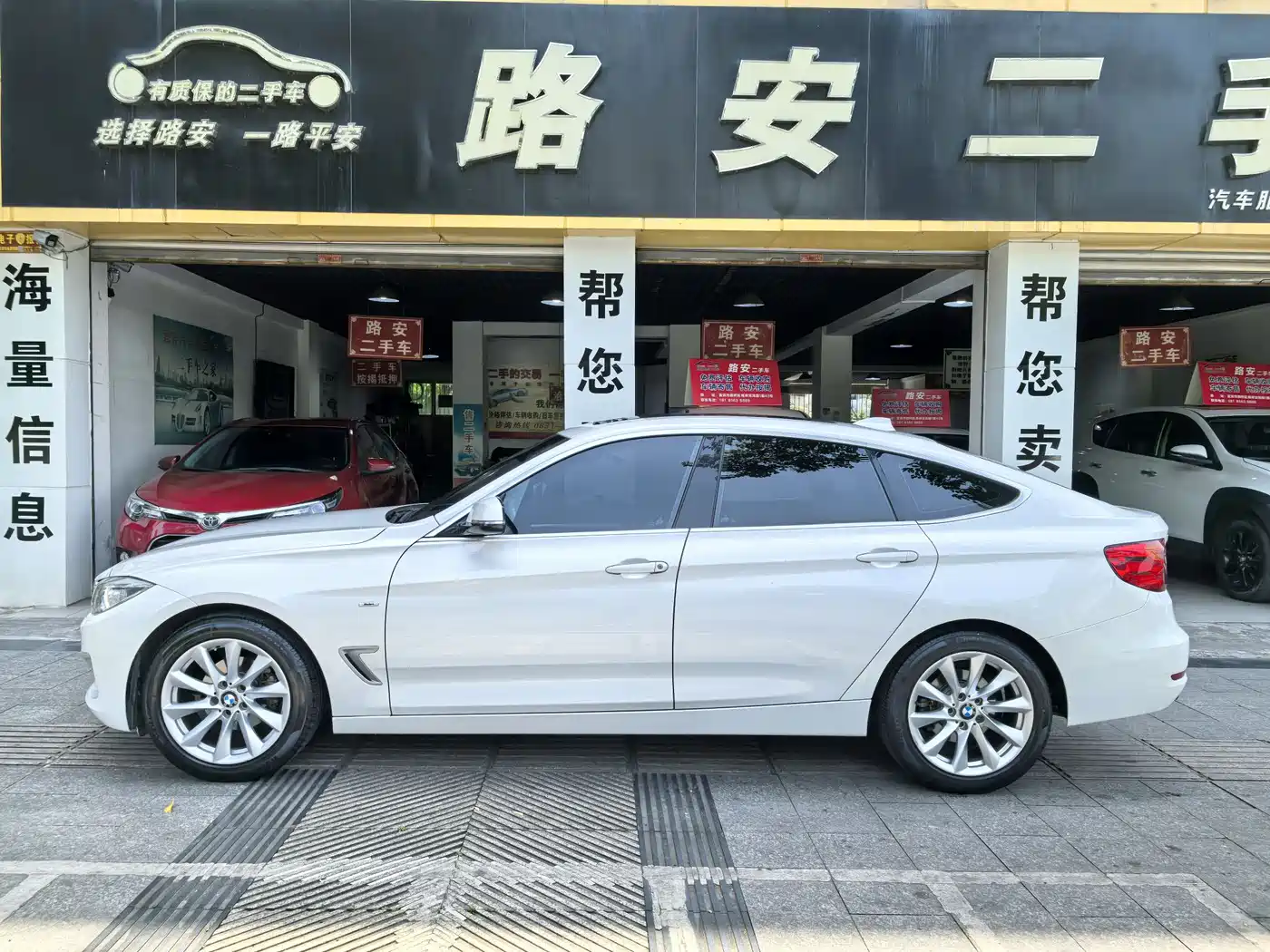 BMW 3 Series GT 2014 320i Design Package фото 5