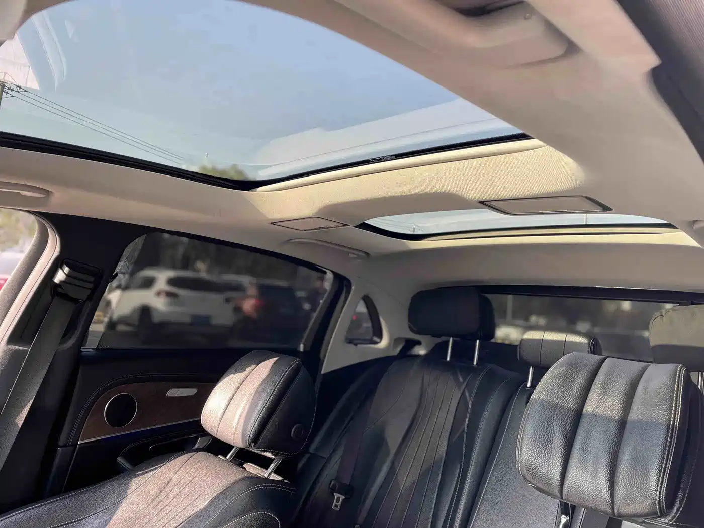 Mercedes-Benz E-Class 2017 E 300 L Luxury фото 9