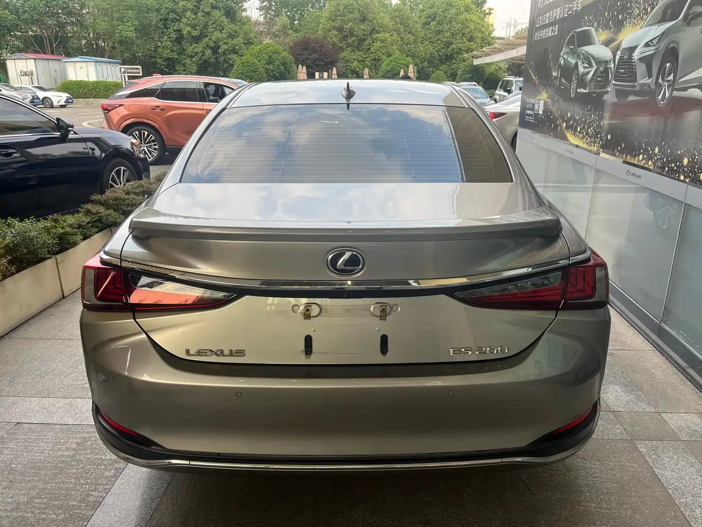Lexus ES 2018 200 Luxury Edition China V фото 6
