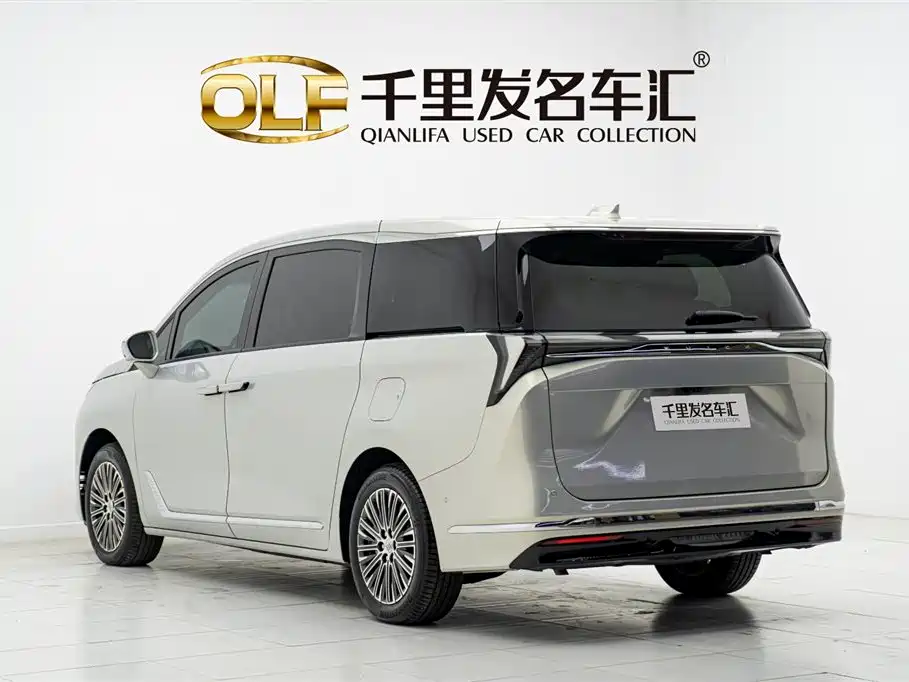 BUICK GL8 NEW ENERGY